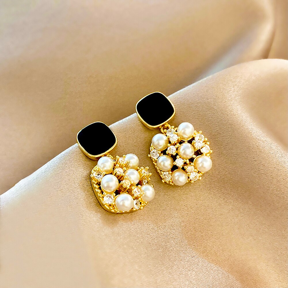 Fashion Black Square Metal Dangle Drop Earrings Luxury Inlaid Pearl Jewelry for Women Summer Party Pendant
