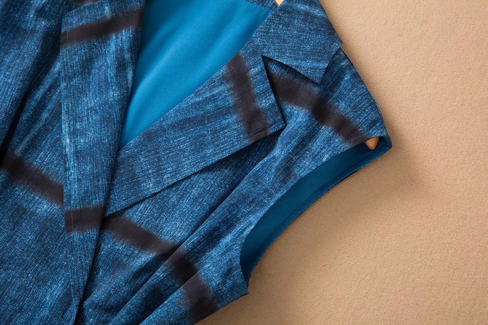 Spring Summer Women's Lapel Sleeveless Blue Nipped Waist Hem Pleated Skirt with Belt